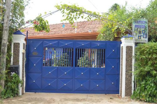 Bed & Breakfast Family House