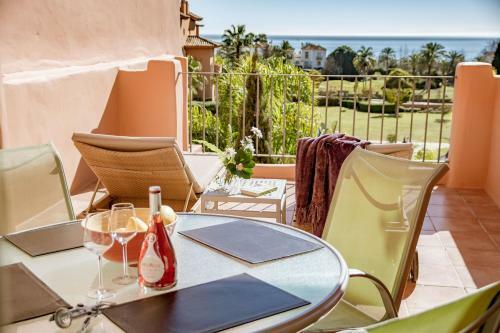 Seaview Luxury Penthouse Apartment 24 Hour Security And Underground Parking