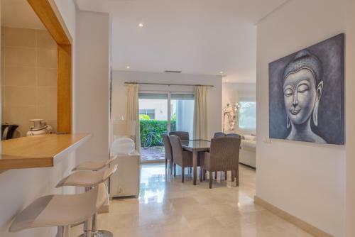 Apartamento Alcazaba Beach, Beach Front Complex In Estepona