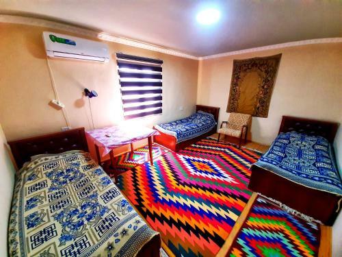 Hostal Art Guest House Usto