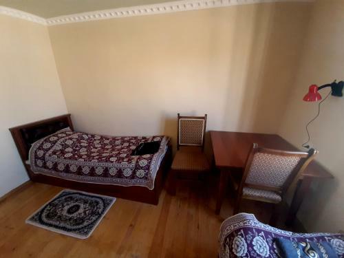 Hostal Art Guest House Usto