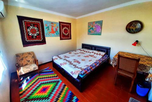 Hostal Art Guest House Usto