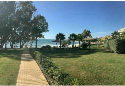 Apartamento De Lujo En Estepona