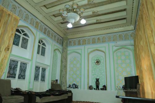 Eshoni Pir Hotel