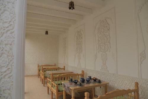 Eshoni Pir Hotel