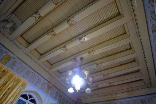 Eshoni Pir Hotel