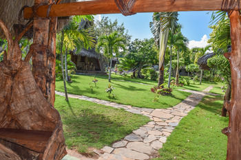 Chalet Tropical Village