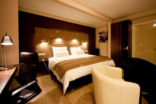 Bed & Breakfast Raadhuis Dinther Suites