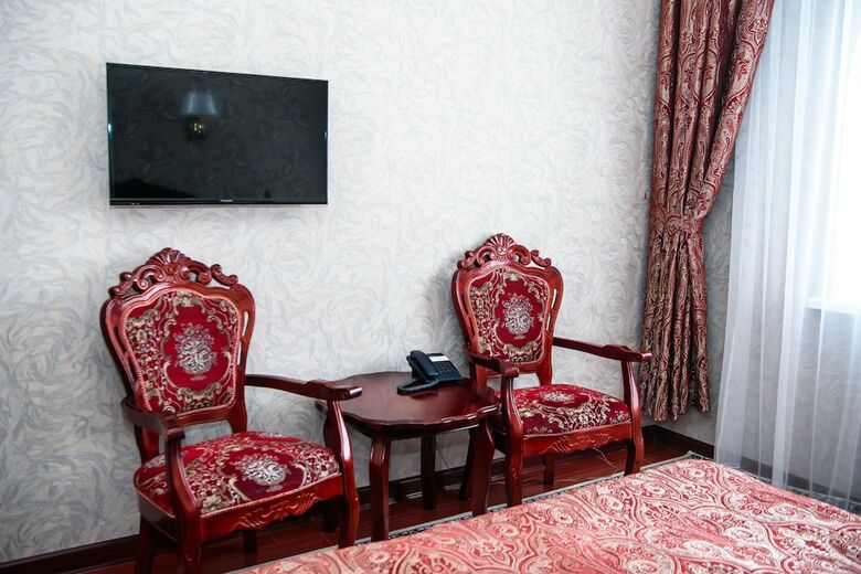Lion Hotel