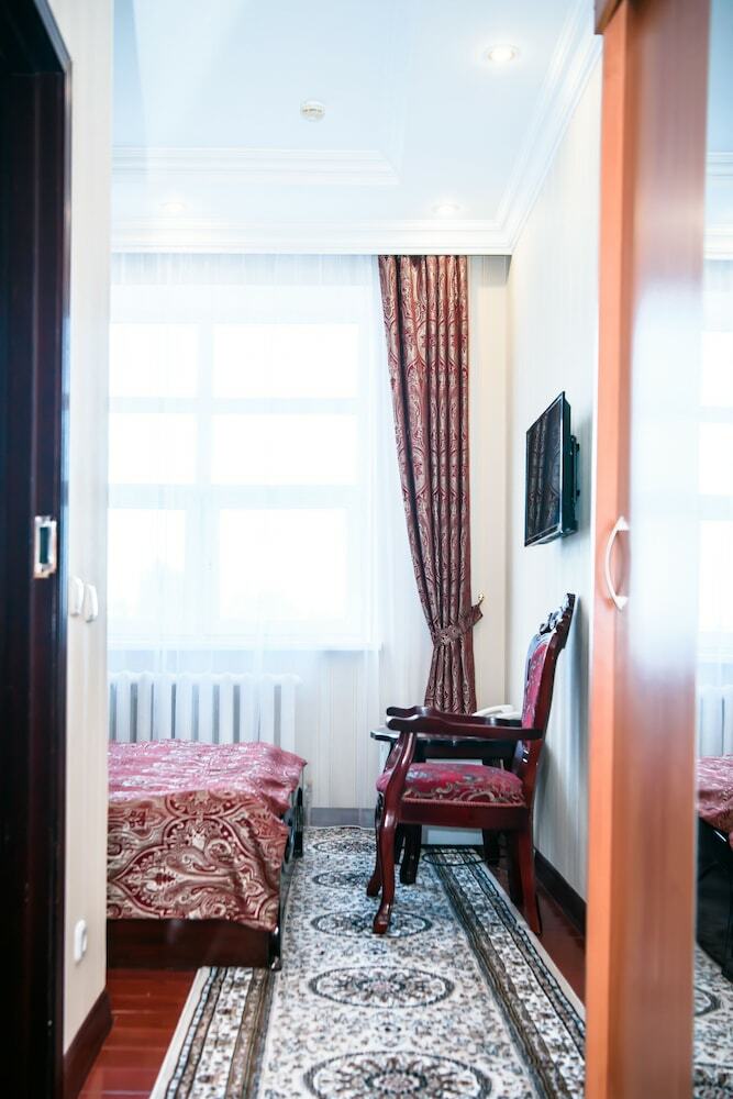 Lion Hotel