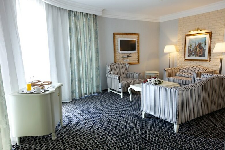 Kazzhol Hotel Astana