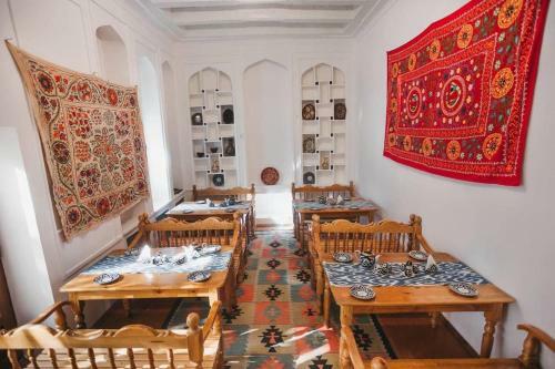 Hostal Yasmina Hotel