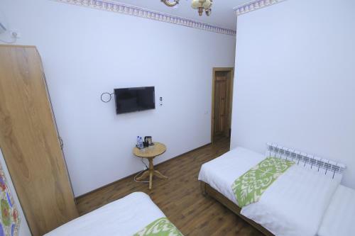 Xadijam Hotel