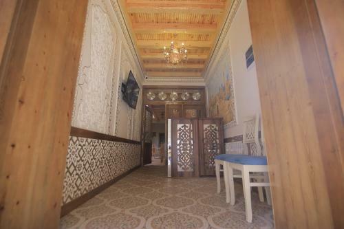 Xadijam Hotel