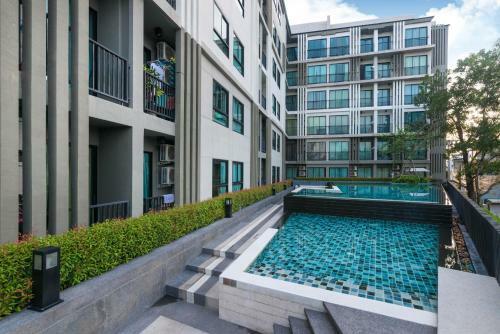 Bangtao Beach Apartment