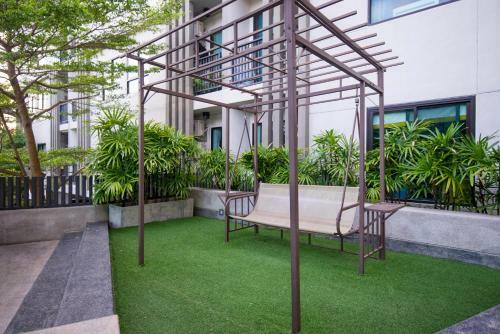 Bangtao Beach Apartment