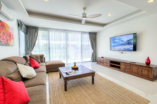 Villa Nata With Pool And 800 M Away From Beach