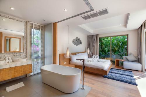 Sunny 3br Villa With Private Pool At Bangtao Beach