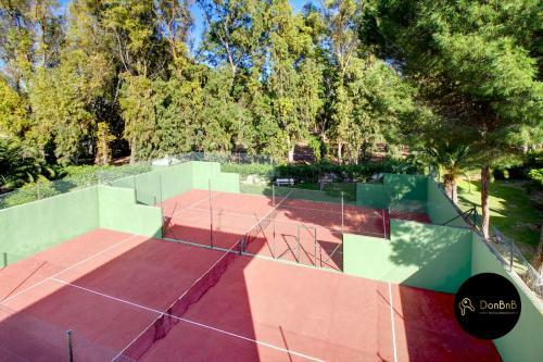Bonito Chalet En Estepona Con Piscina Y Playa