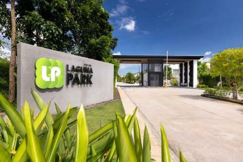 Townhouse At Laguna Park By Lofty