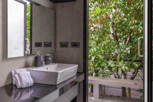 Villa Modern 3br Loft With Large Pool, Gym And Sauna
