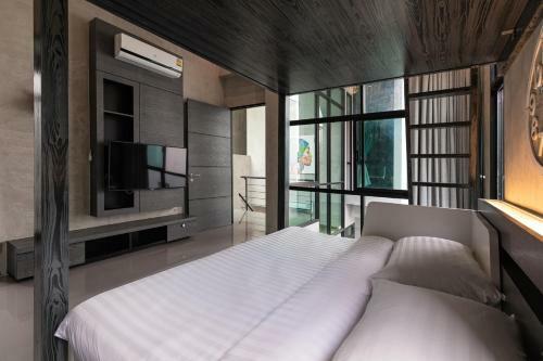 Villa Modern 3br Loft With Large Pool, Gym And Sauna