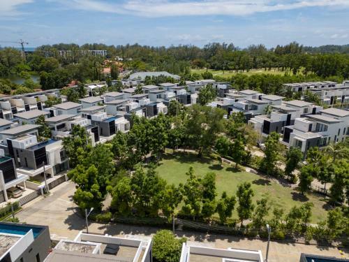 Villa 3bdr Townhouse 800m From Bangtao Beach