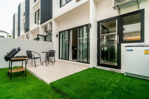 Villa 3bdr Townhouse 800m From Bangtao Beach