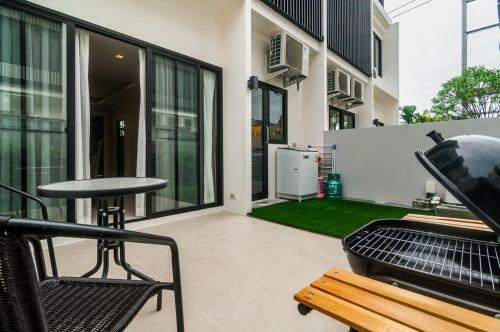 Villa 3bdr Townhouse 800m From Bangtao Beach