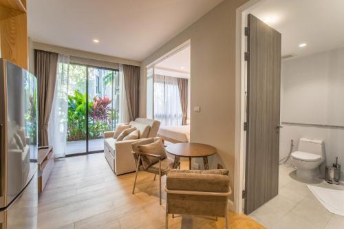 1 Bdr Pool Access Apartment Bangtao #103