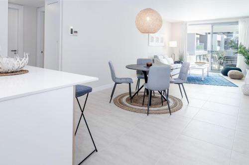 Vg- 2 Bedroom Apartment In Luxury Development