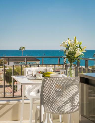 Sunny Modern Apartment Perfect Located