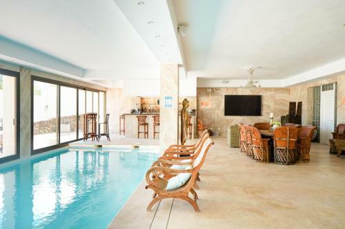 Huge Golf And Spa Mansion 8 Min From Puerto Banus