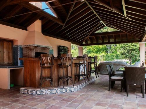 1077 Beach Villa El Paraiso