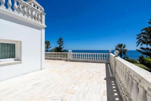 The Palace Marbella - Lavish Beachfront Villa