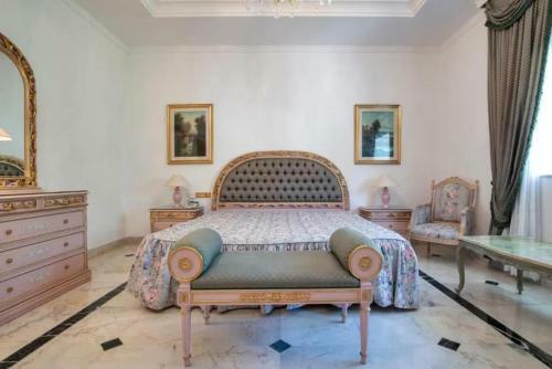 The Palace Marbella - Lavish Beachfront Villa