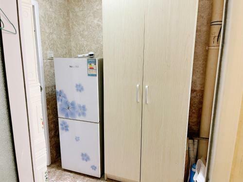 Panjiayuan Apartment