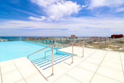Newly Refurbished 2bed Apartment In Residence Infinity, Pool By Rafleys