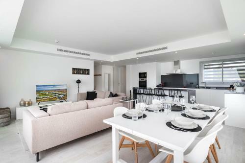 Al-1514 - 3 Bedrooms Apartment