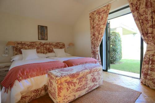 Las Ranas Casasola Beach Villa 15pax
