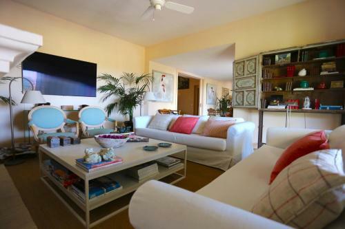 Las Ranas Casasola Beach Villa 15pax
