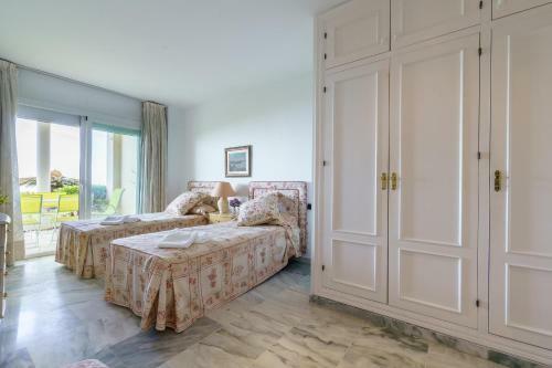 Estepona First Line Beach Apartment