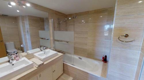 7508 - Wonderful Apartment With Great Views