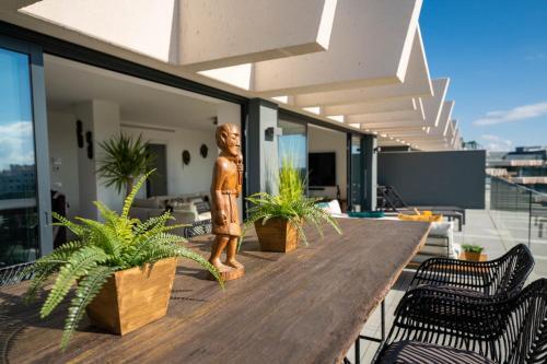 Double 250m2 Apartment With Sea View At Oasis325 Estepona