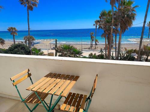 Apartamento En Primera L�nea De Playa En Estepona