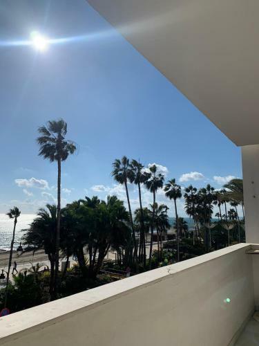 Apartamento En Primera L�nea De Playa En Estepona
