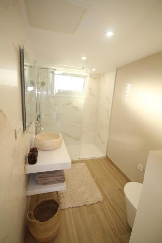 Fabulous 3 Bedroom Apartment On The Beach - Rdr243