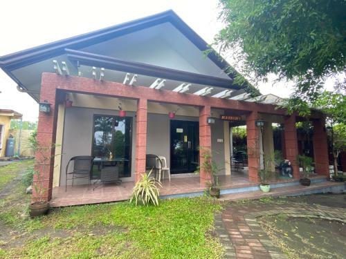 Hotel Taal Maranan Farmville By Cocotel