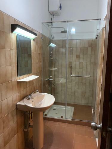 Hostal Elegance Oasis, Colombo 3 - Upscale Holiday Bungalow With Round-the-clock Service