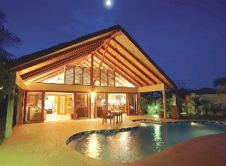 Hotel First Landing Beach Resort & Villas